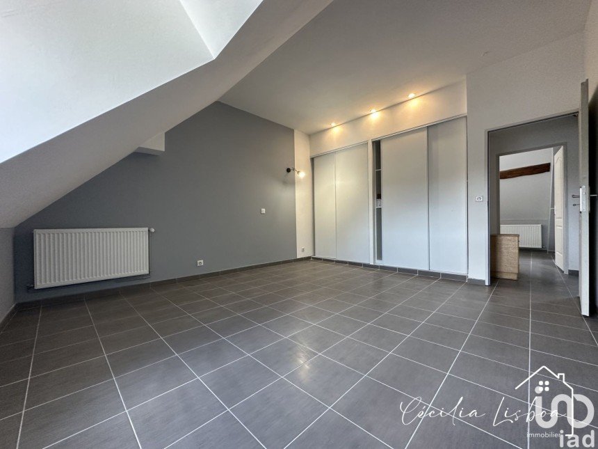 House 6 rooms of 145 m² in Sens (89100)