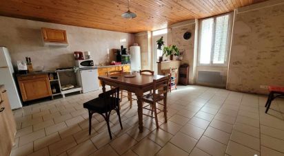House 4 rooms of 110 m² in Saint-Ciers-sur-Gironde (33820)