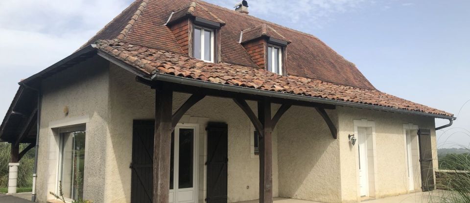 House 5 rooms of 140 m² in Saint-Boès (64300)