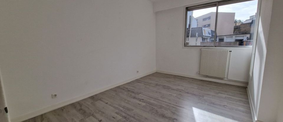 Appartement 4 pièces de 80 m² à Lannion (22300)