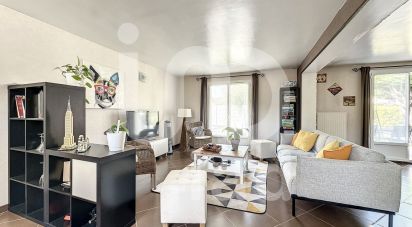 House 5 rooms of 110 m² in Pontault-Combault (77340)