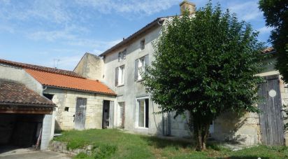 House 7 rooms of 143 m² in Saint-Jean-d'Angély (17400)