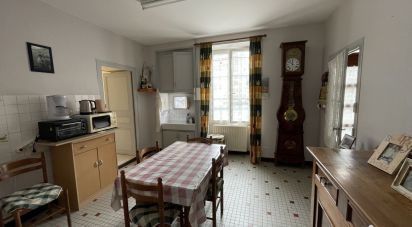House 5 rooms of 109 m² in Brioux-sur-Boutonne (79170)