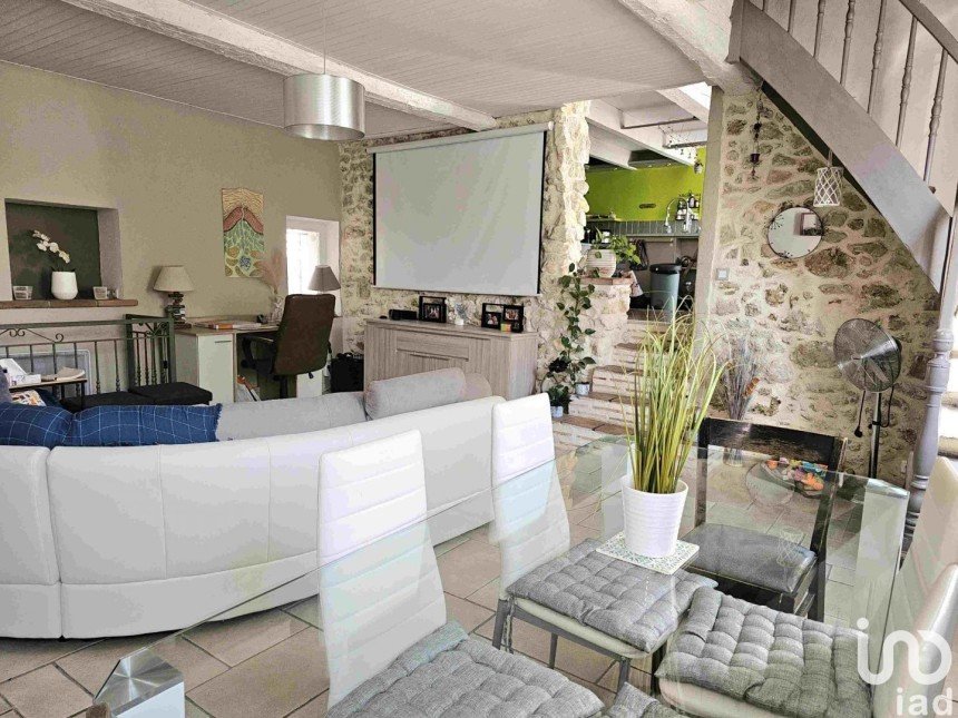 House 5 rooms of 146 m² in Cuxac-d'Aude (11590)