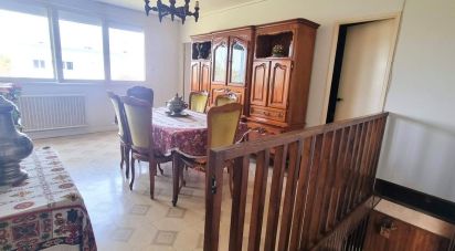House 5 rooms of 84 m² in Mourenx (64150)