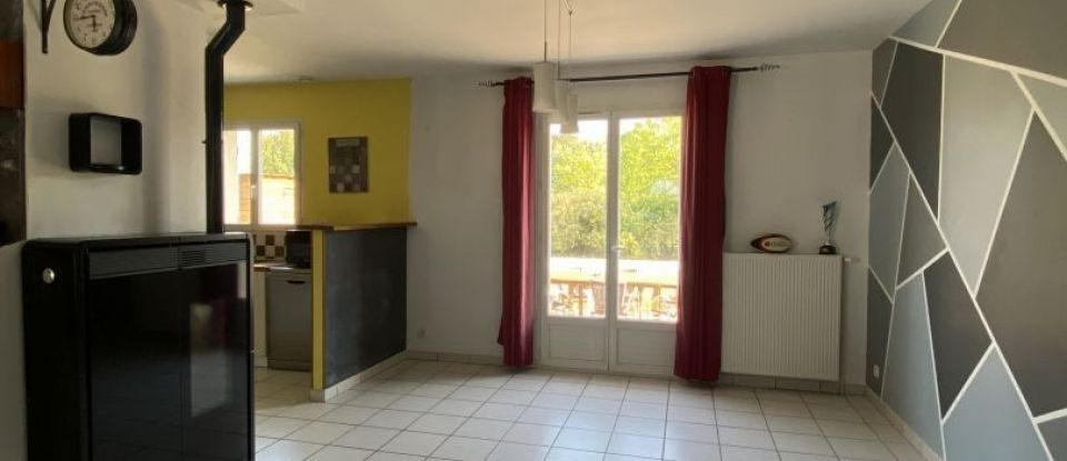 House 6 rooms of 98 m² in Arçay (18340)