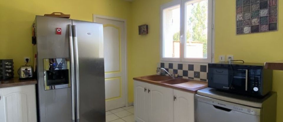 House 6 rooms of 98 m² in Arçay (18340)