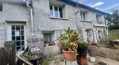 House 6 rooms of 116 m² in Poitiers (86000)
