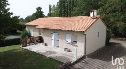 House 5 rooms of 107 m² in Parthenay (79200)