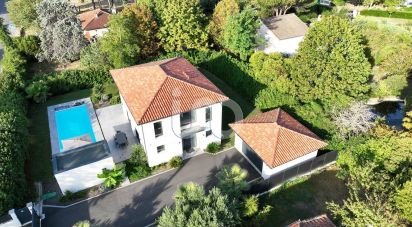 House 6 rooms of 156 m² in Lapeyrouse-Fossat (31180)