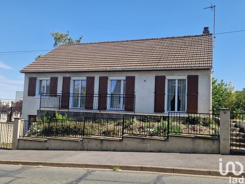 House 5 rooms of 93 m² in Beaumont-sur-Oise (95260)