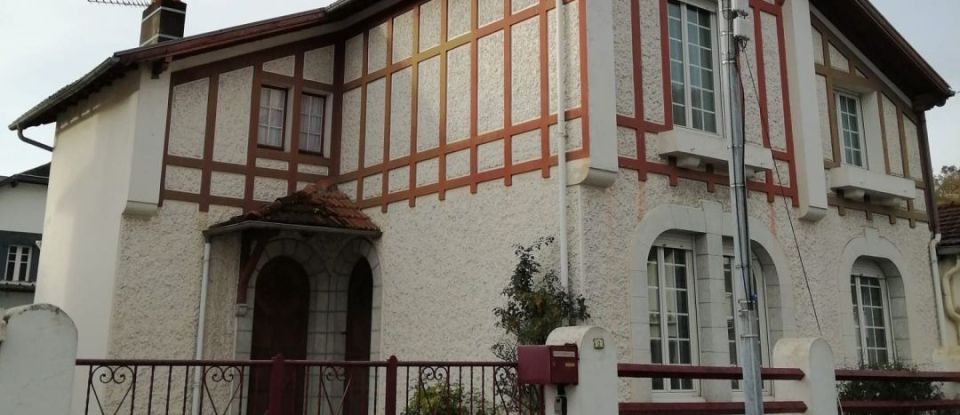 Maison 7 pièces de 125 m² à Lourdes (65100)