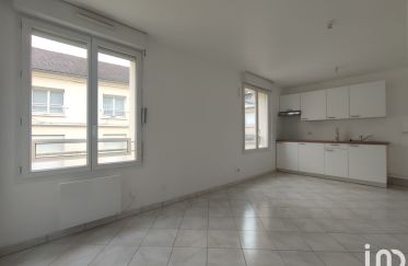 Apartment 1 room of 26 m² in Le Plessis-Belleville (60330)
