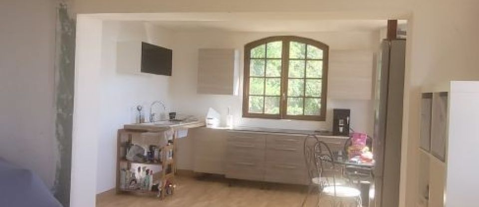 House 8 rooms of 450 m² in Revest-les-Roches (06830)