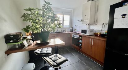 Appartement 4 pièces de 84 m² à Lorient (56100)