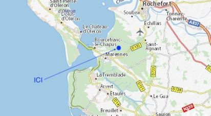 Land of 842 m² in Marennes (17320)