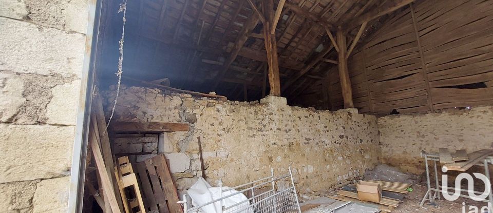 Barn conversion 5 rooms of 219 m² in Coulombiers (86600)
