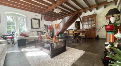 House 6 rooms of 170 m² in Veigné (37250)