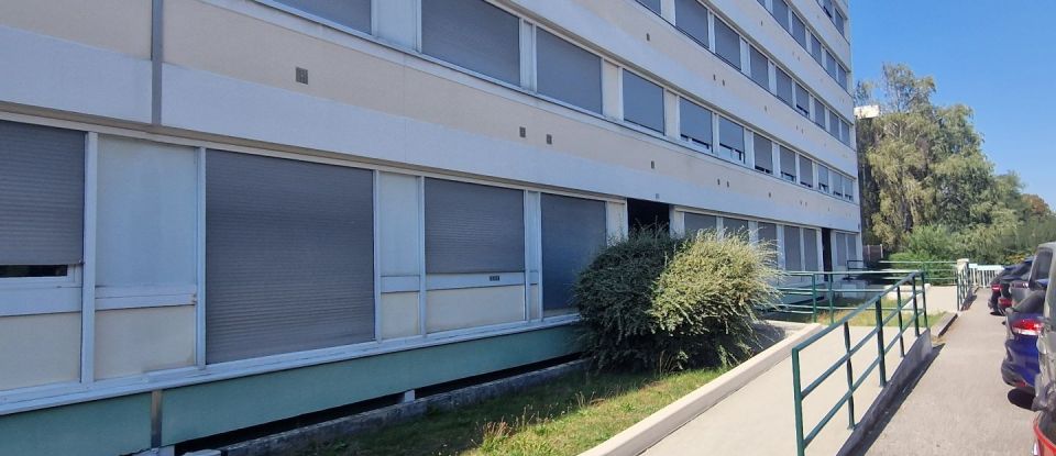 Appartement 5 pièces de 94 m² à Chambéry (73000)