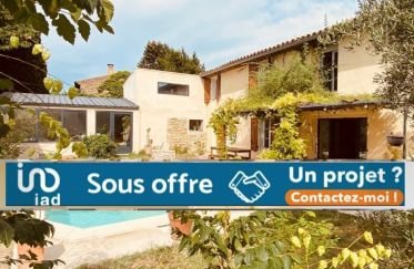 House 6 rooms of 135 m² in Camaret-sur-Aigues (84850)
