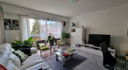 Apartment 3 rooms of 84 m² in Crest (26400)