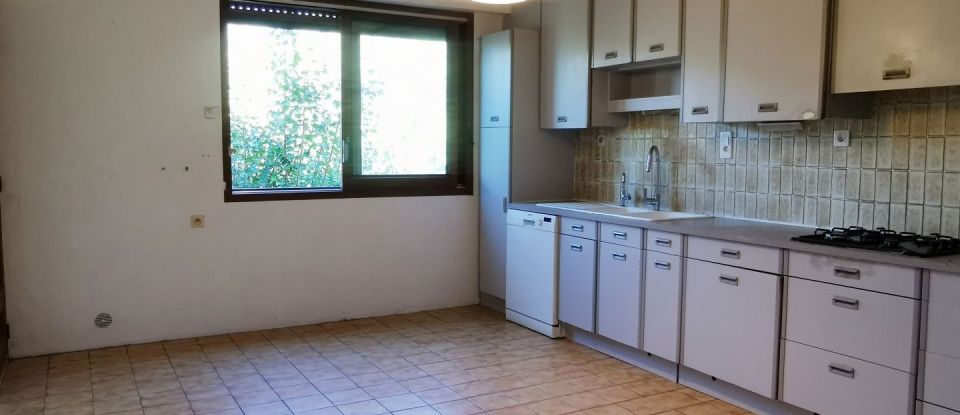 House 6 rooms of 200 m² in Châteauneuf-Grasse (06740)
