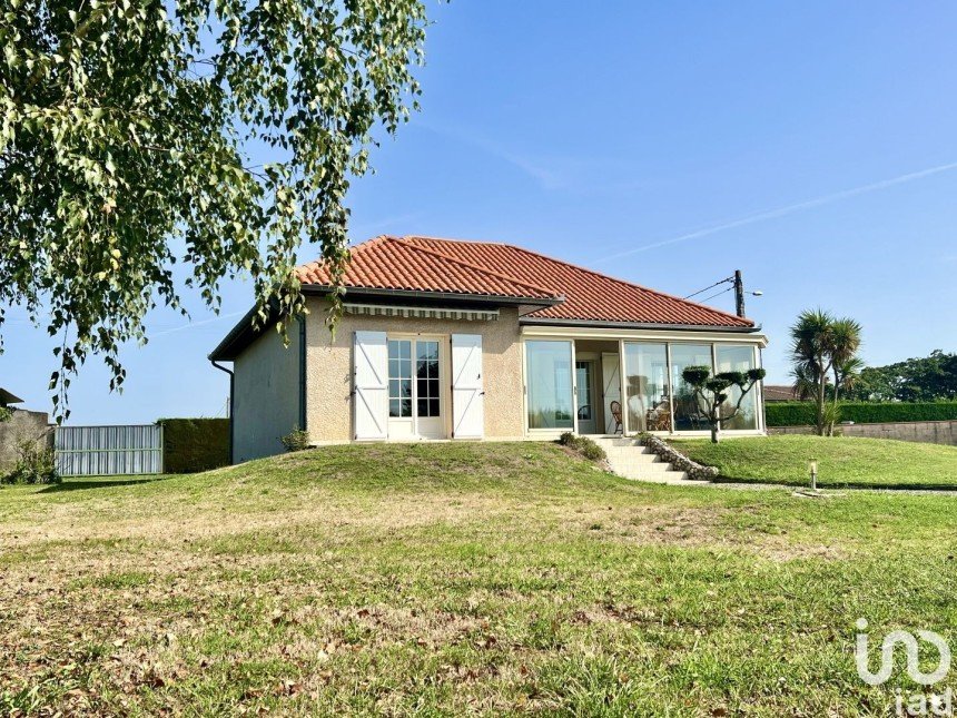 House 4 rooms of 115 m² in Camalès (65500)