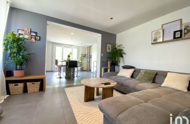 Apartment 6 rooms of 106 m² in Aubenas (07200)