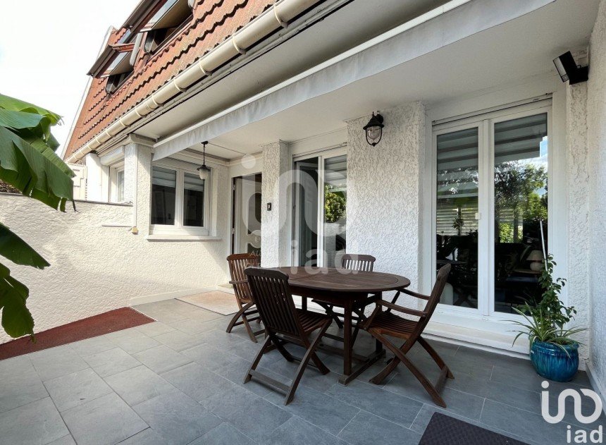 House 6 rooms of 132 m² in Pomponne (77400)