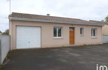Maison 4 pièces de 85 m² à Saint-Jean-d'Illac (33127)