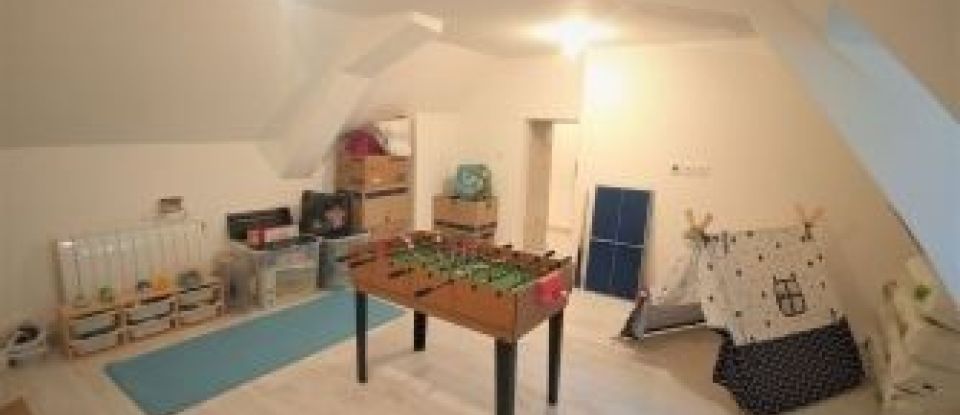 House 6 rooms of 140 m² in Châtellerault (86100)