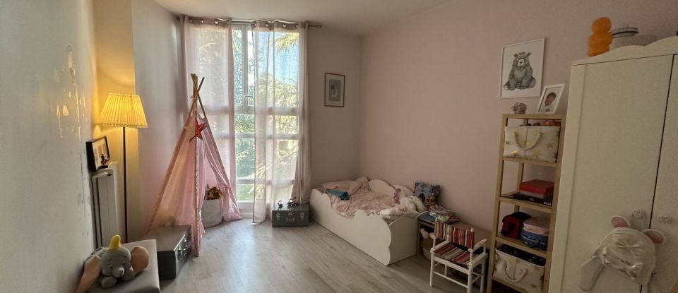 Apartment 3 rooms of 64 m² in Écouen (95440)