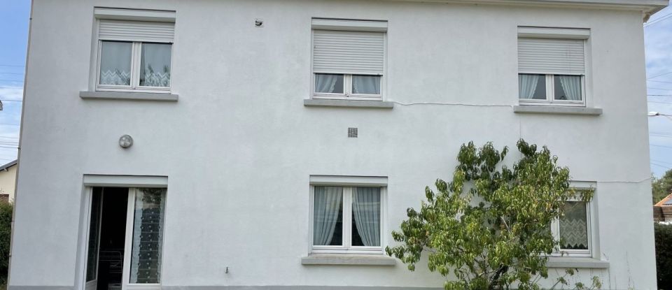 House 7 rooms of 138 m² in Saint-Sébastien-sur-Loire (44230)