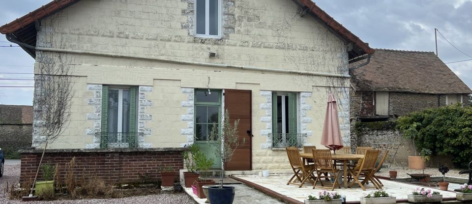 House 6 rooms of 110 m² in Caillouet-Orgeville (27120)