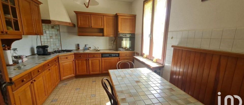 House 10 rooms of 204 m² in Bourg-Saint-Andéol (07700)