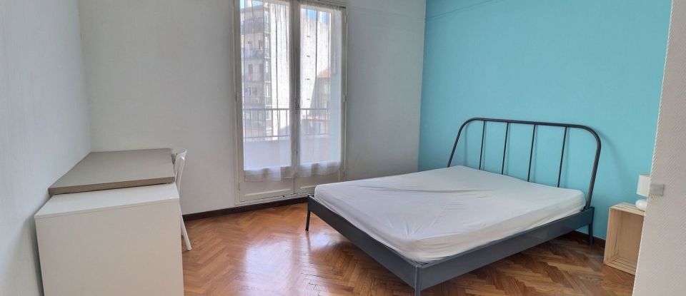 Appartement 4 pièces de 86 m² à Marseille (13005)
