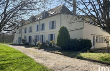 Castle 40 rooms of 1,513 m² in Courtenay (45320)