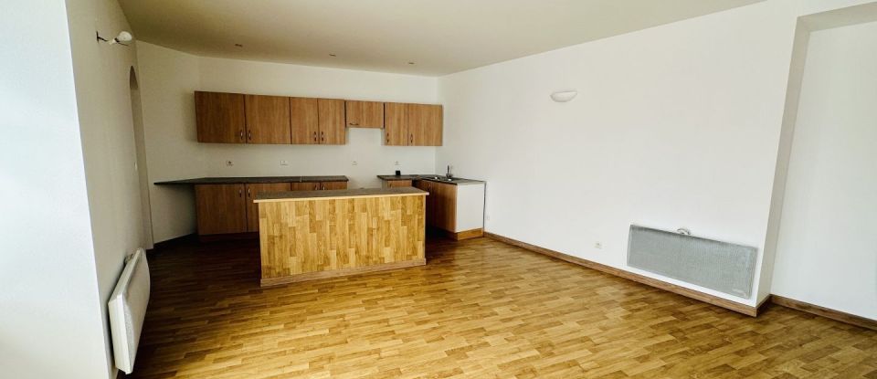 Apartment 4 rooms of 71 m² in Orange (84100)