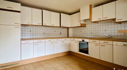 Appartement 4 pièces de 118 m² à Sergy (01630)
