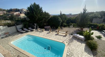 House 8 rooms of 175 m² in Marseille (13015)