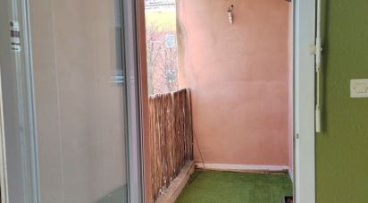 Apartment 2 rooms of 42 m² in Les Angles (30133)