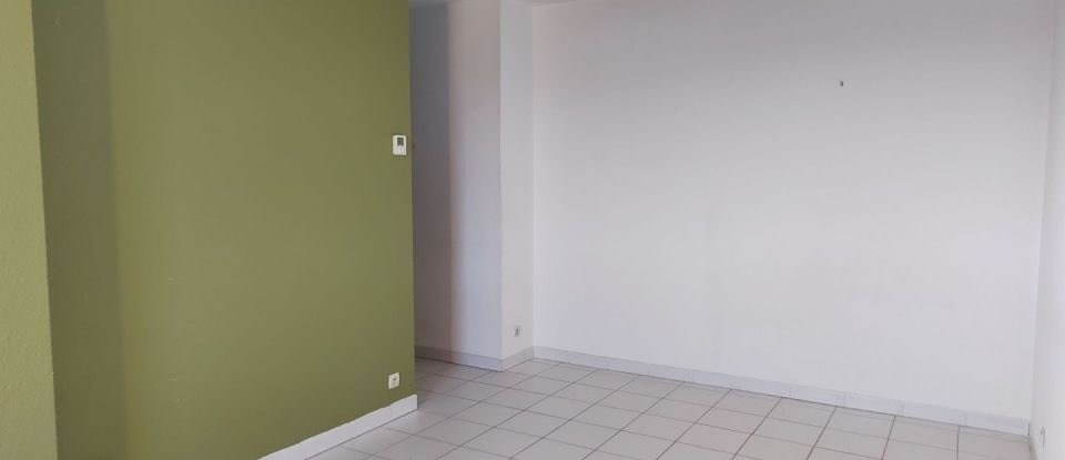 Apartment 2 rooms of 42 m² in Les Angles (30133)