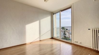 Apartment 1 room of 28 m² in Nice (06100)
