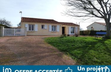 House 4 rooms of 115 m² in Saint-Sulpice-en-Pareds (85410)