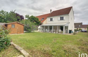 House 5 rooms of 127 m² in Décines-Charpieu (69150)