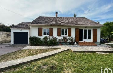House 4 rooms of 90 m² in Faremoutiers (77515)