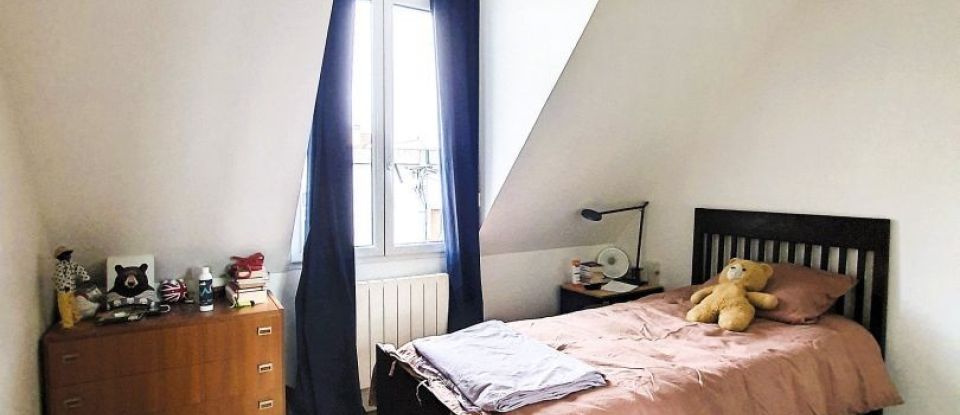 House 6 rooms of 143 m² in Saint-Maur-des-Fossés (94100)