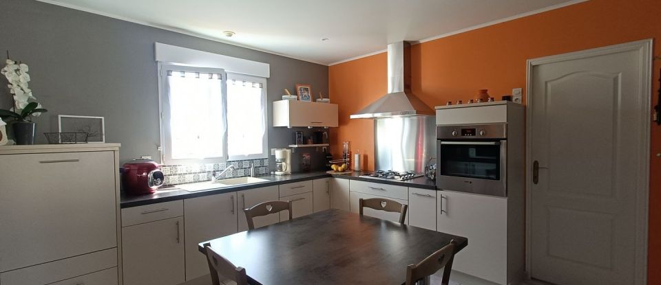 House 5 rooms of 128 m² in Thouars (79100)