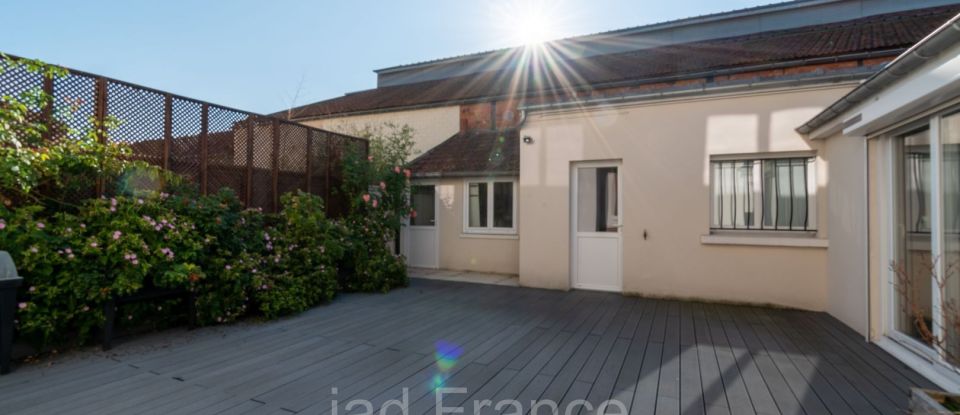House 6 rooms of 158 m² in Mantes-la-Jolie (78200)