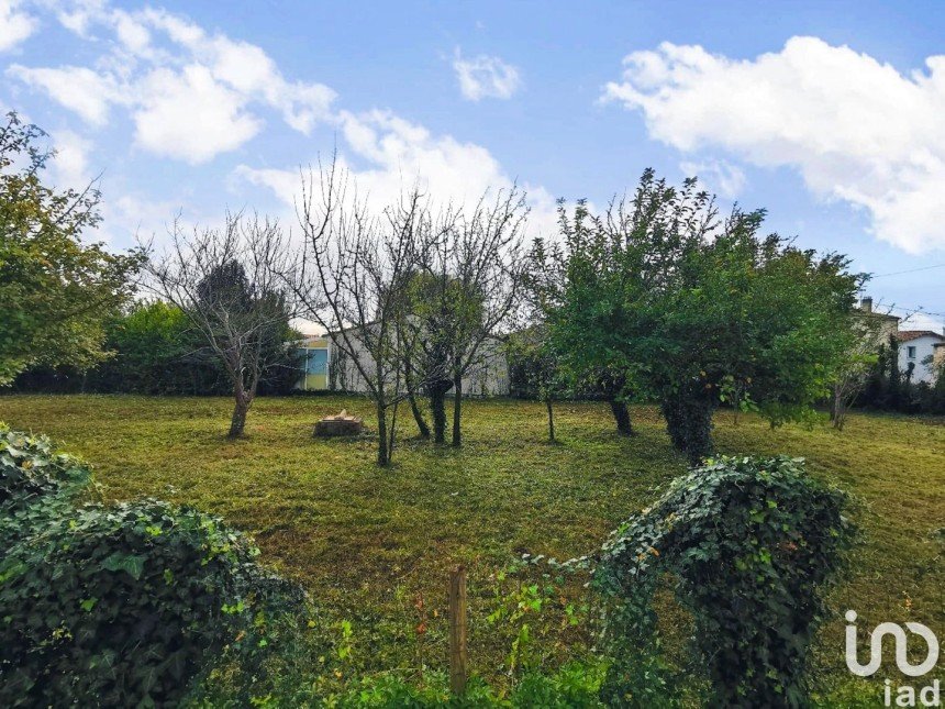 Terrain de 874 m² à Frontenay-Rohan-Rohan (79270)